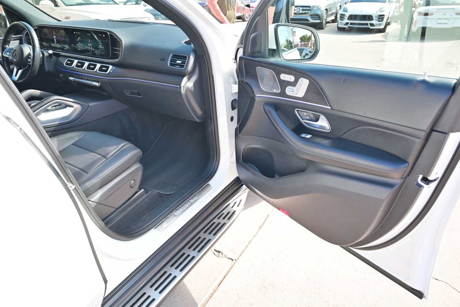 Used 2021 Mercedes-Benz GLS 450 4MATIC image 17