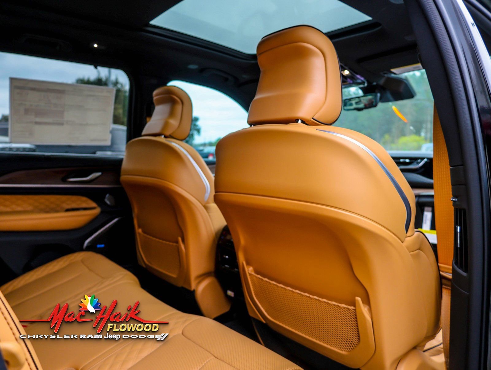 Used 2024 Jeep Grand Cherokee Summit w/ Advanced Protech Group IV image 13