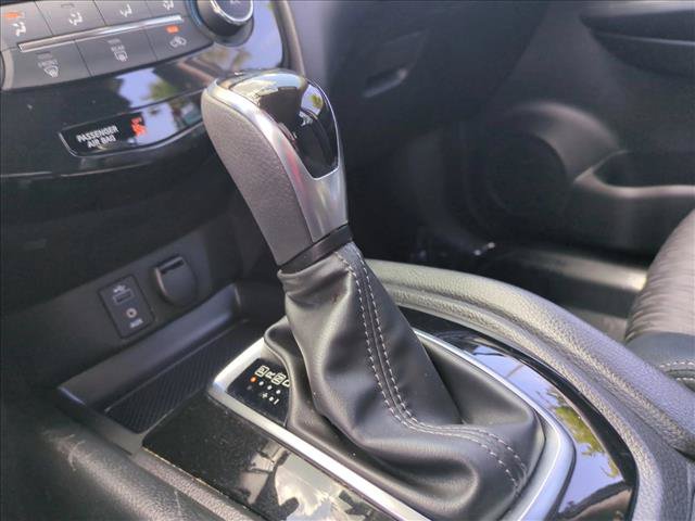 Used 2017 Nissan Rogue S FWD image 13