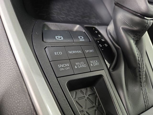 New 2025 Toyota RAV4 XLE image 27