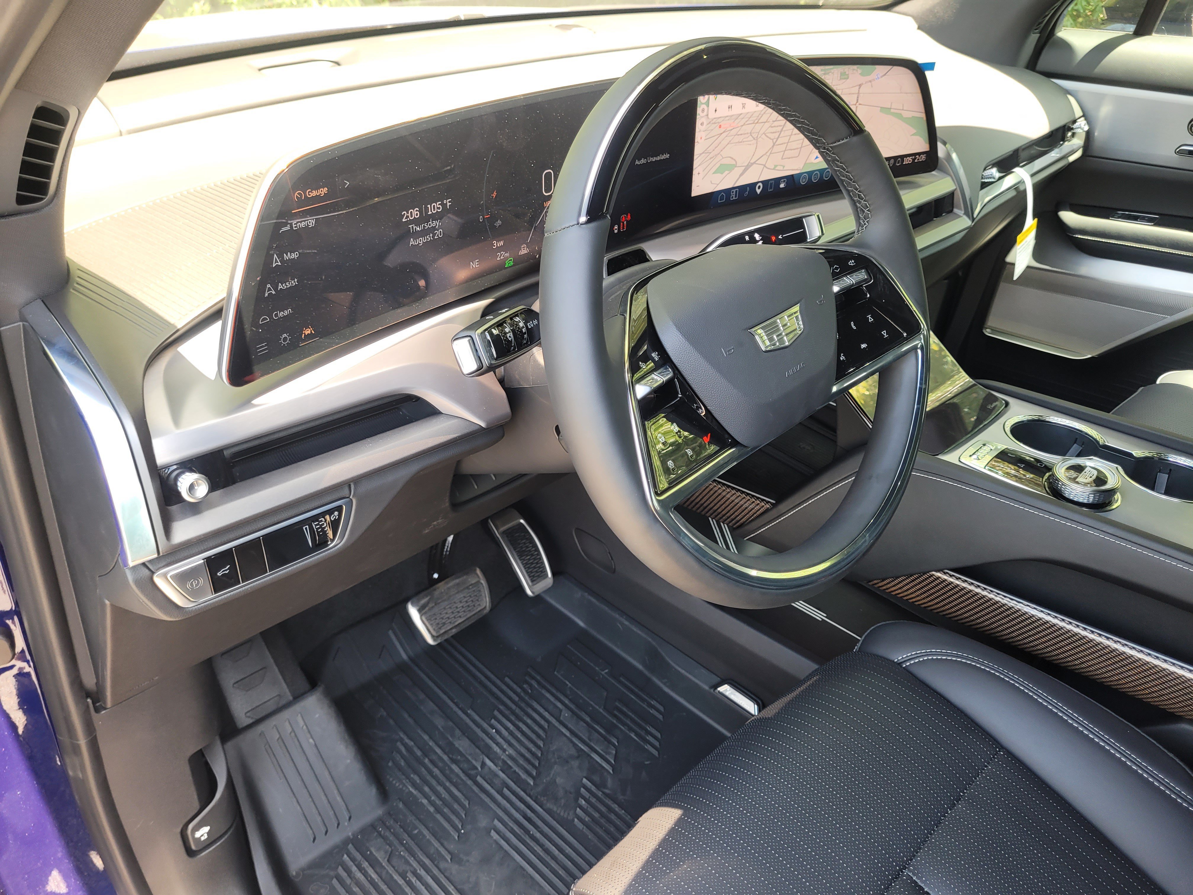 New 2027 Cadillac Vistiq Sport w/ LPO, Floor Liner Package AWD/4WD image 21