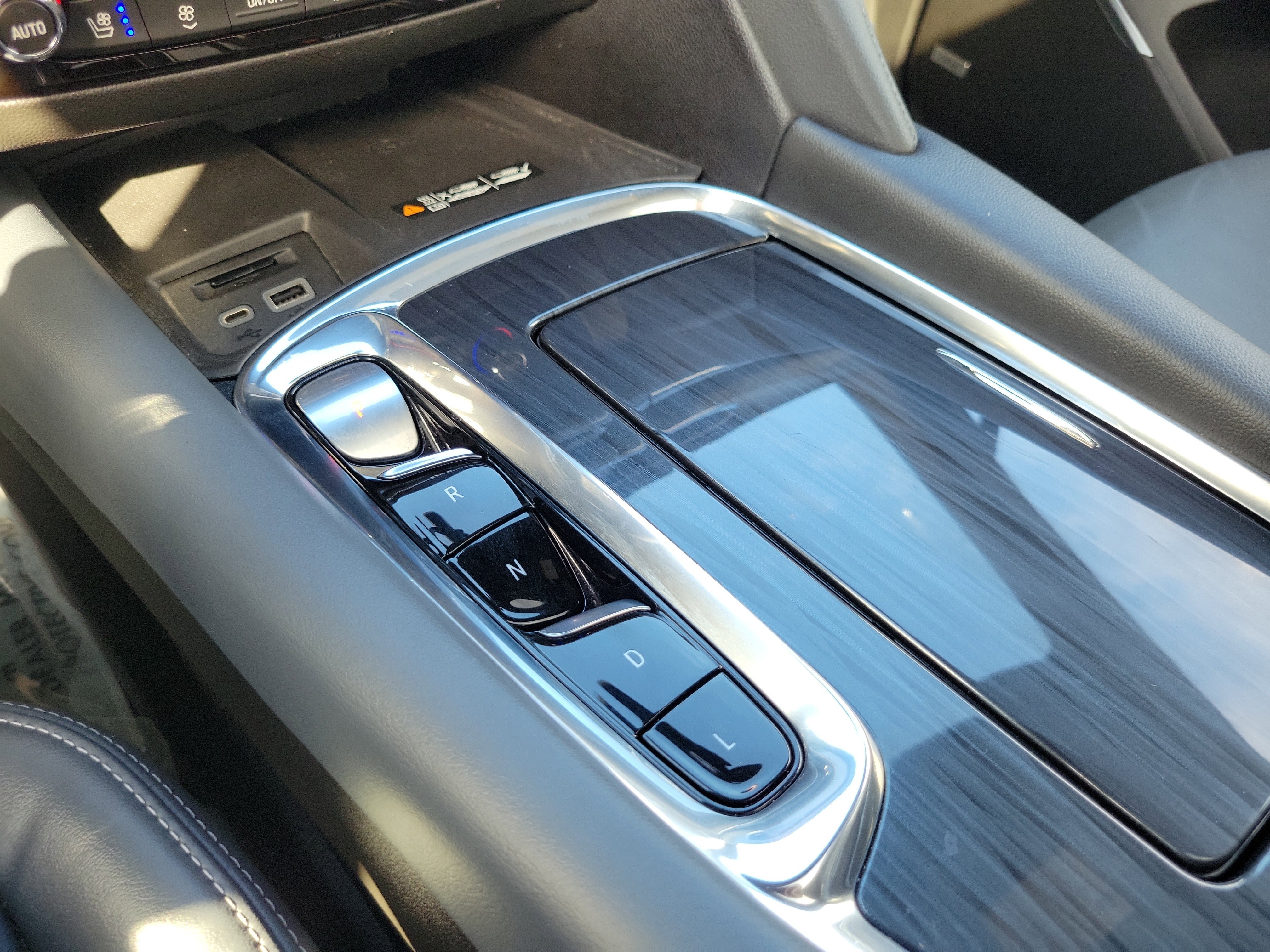 Used 2023 Buick Enclave Premium w/ Experience Buick Package image 22