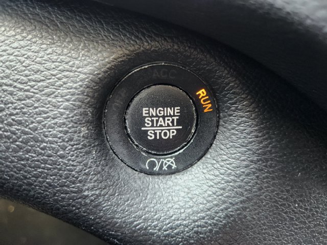 Used 2023 Jeep Cherokee Altitude Lux AWD/4WD image 20