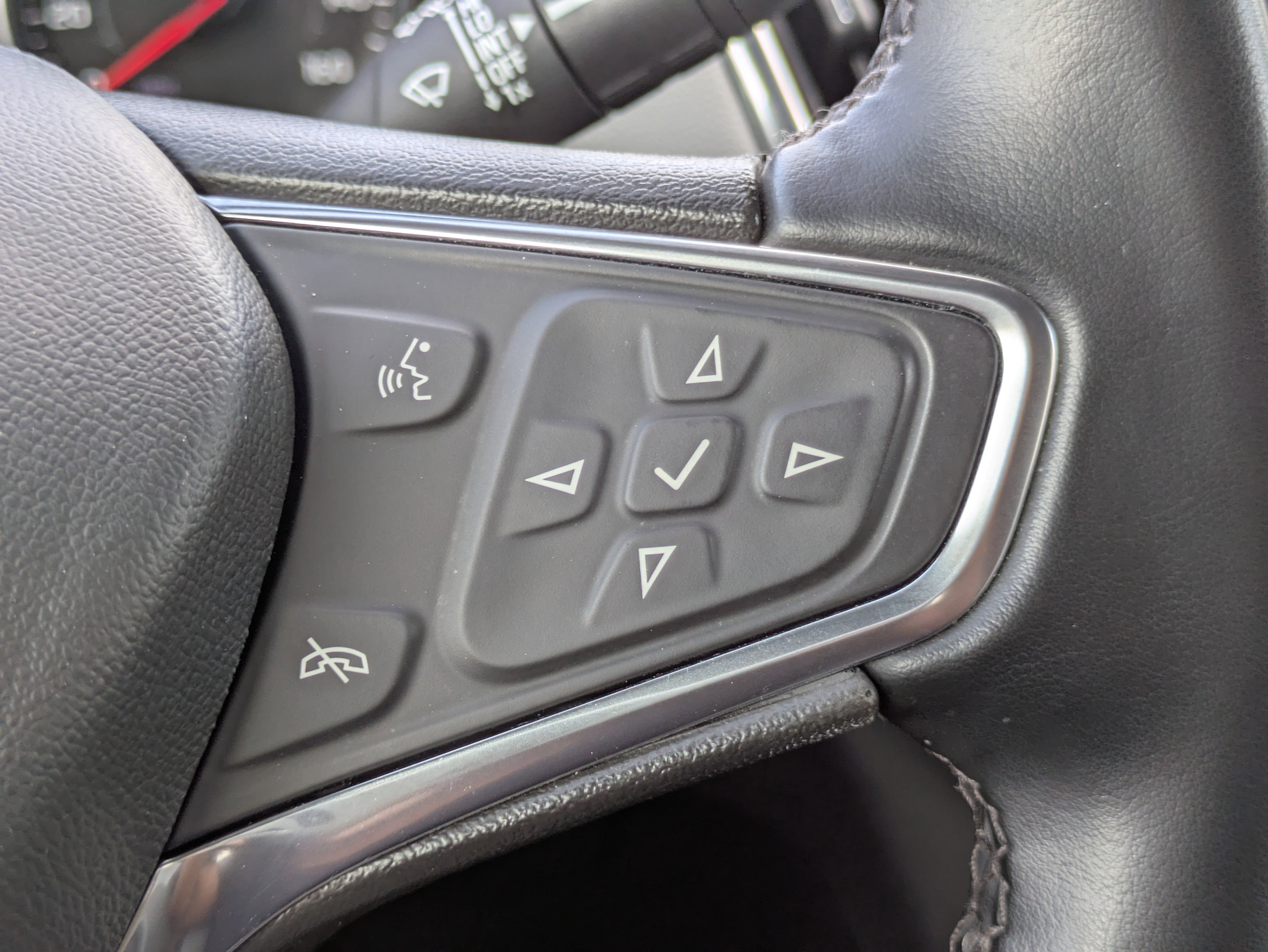 Used 2024 Chevrolet Equinox LT image 18