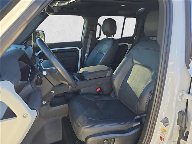 Used 2023 Land Rover Defender 110 SE image 15