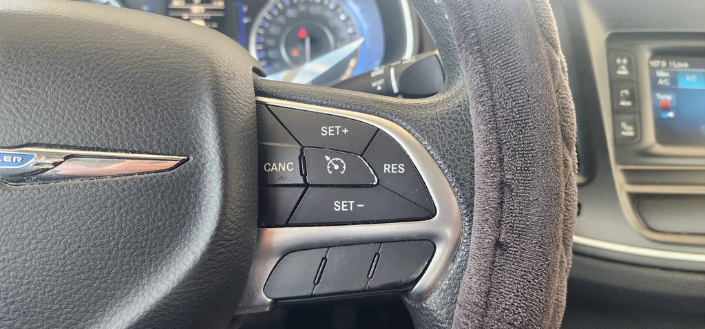 Used 2016 Chrysler 200 Limited FWD image 24