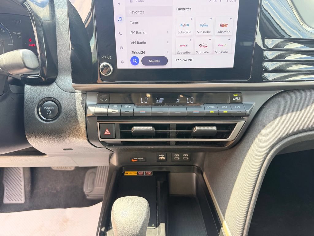 Used 2025 Toyota Camry LE FWD image 18