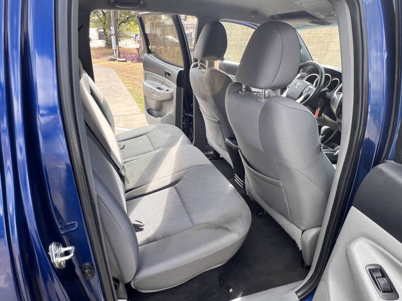 Used 2014 Toyota Tacoma PreRunner w/ TRD Sport Package image 29