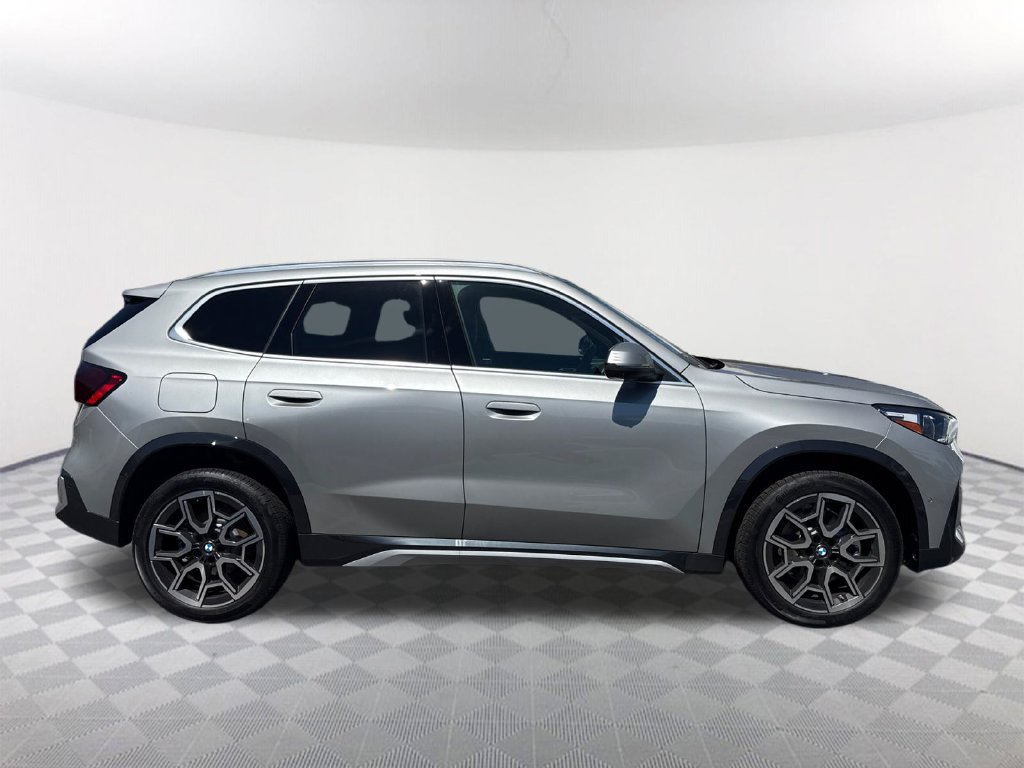 New 2026 BMW X1 xDrive28i w/ Technology Package AWD/4WD image 3