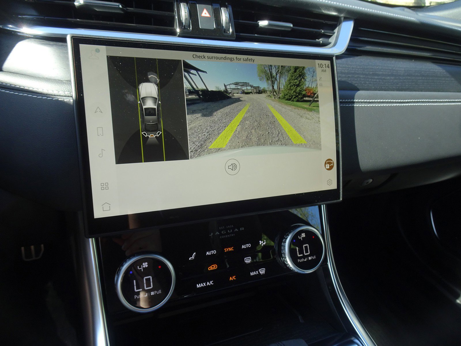 New 2024 Jaguar XF R-Dynamic SE image 4