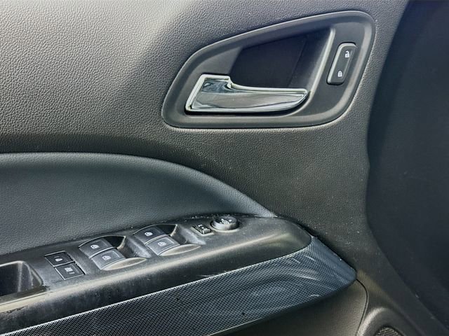 Used 2018 Chevrolet Colorado Z71 w/ Z71 Midnight Edition image 19
