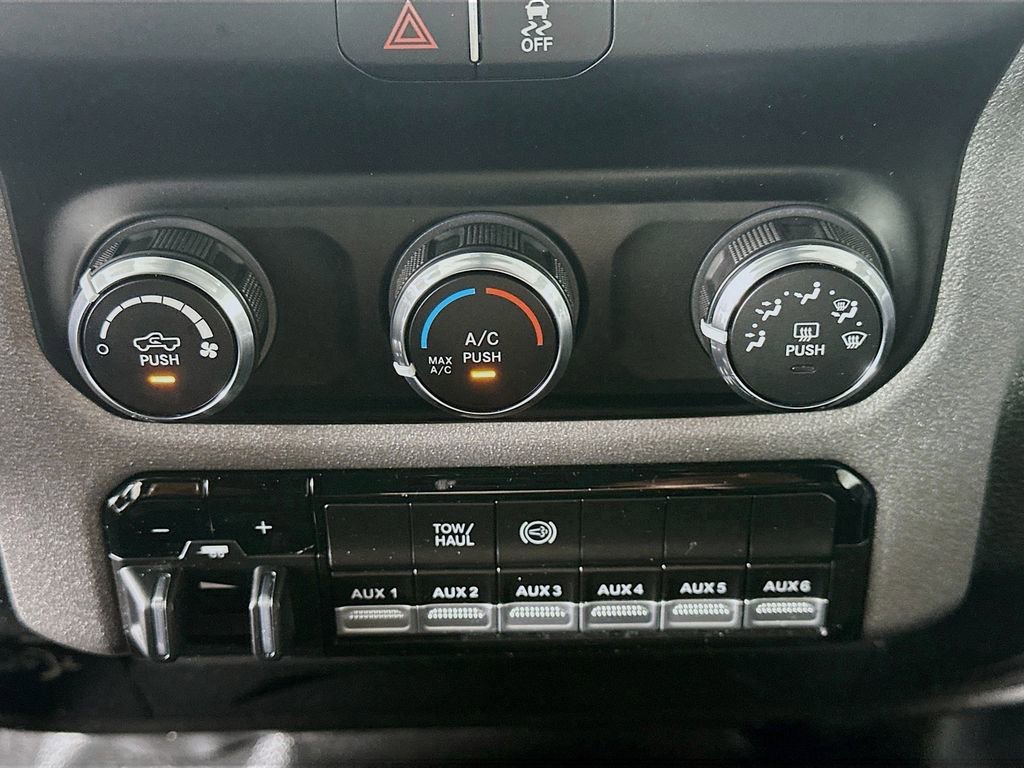 Used 2024 RAM 3500 Tradesman w/ Chrome Appearance Group image 18