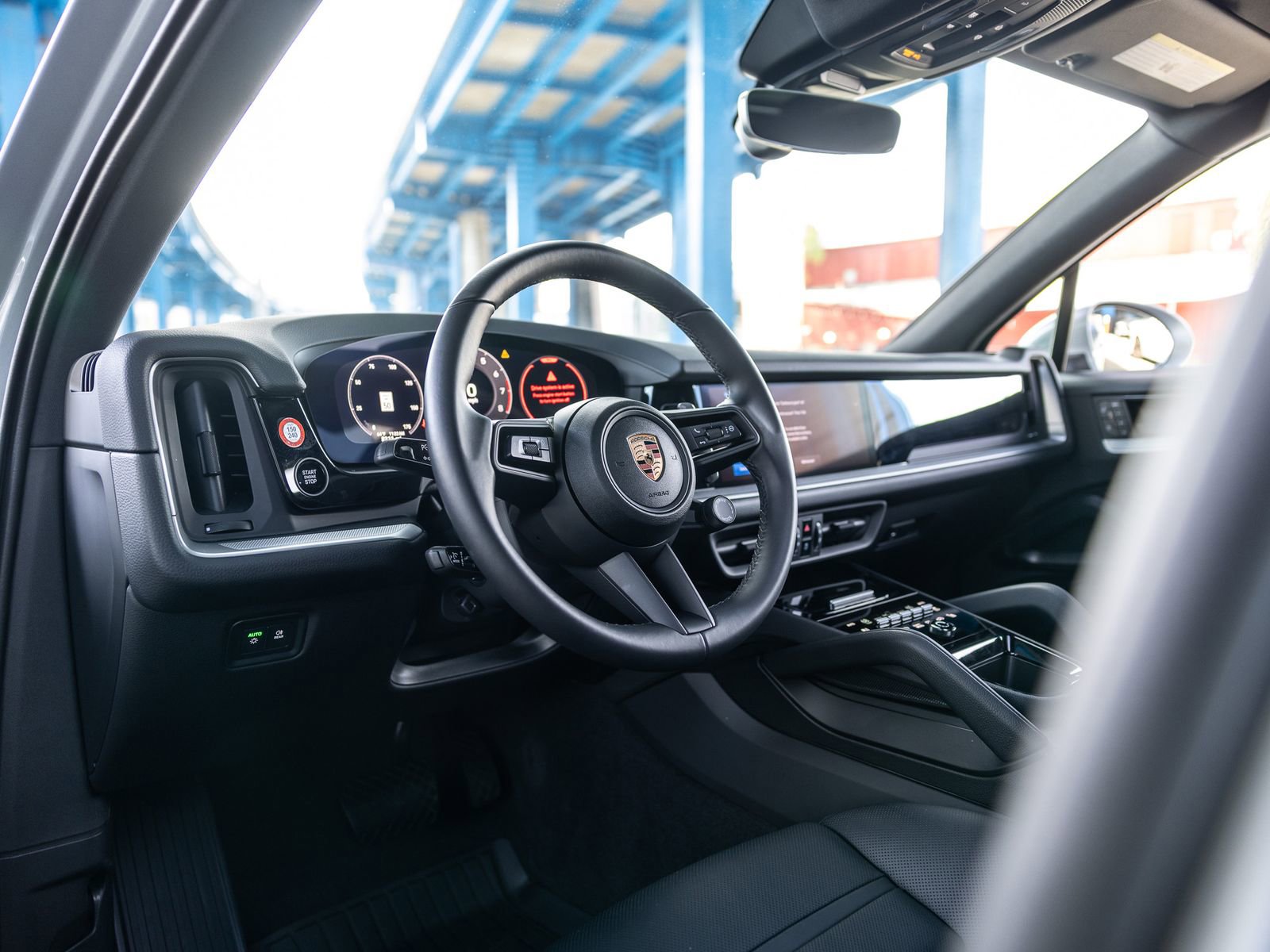 Certified 2025 Porsche Cayenne image 4