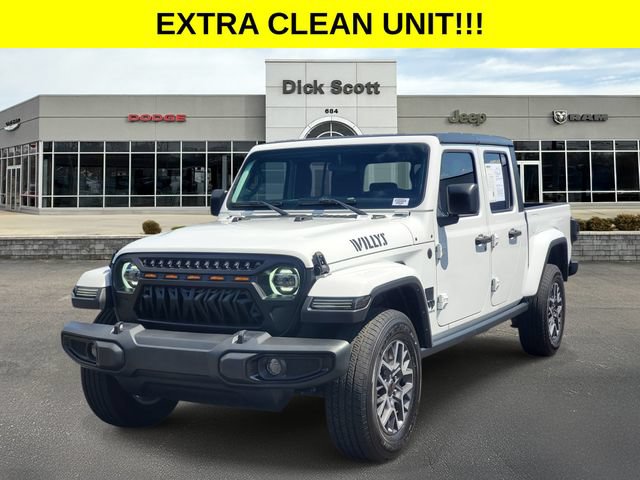 Used 2023 Jeep Gladiator Sport AWD/4WD image 2