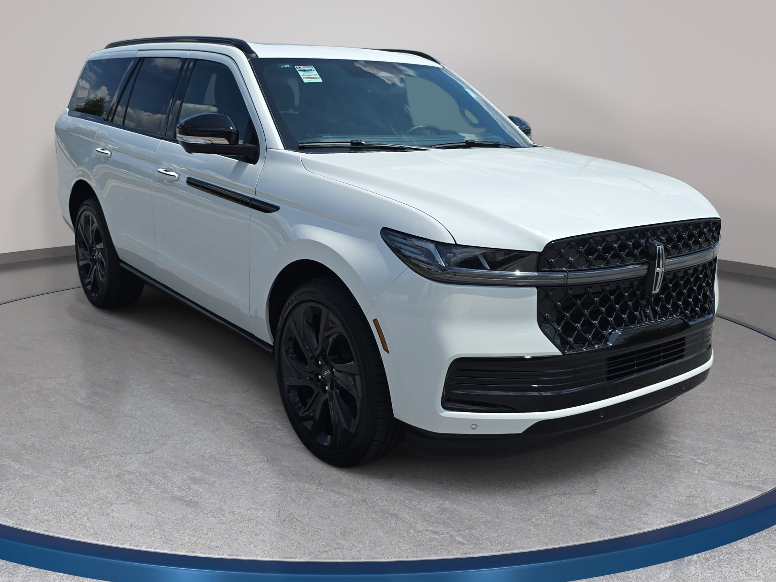 New 2027 Lincoln Navigator Reserve w/ Jet Appearance Package AWD/4WD image 3