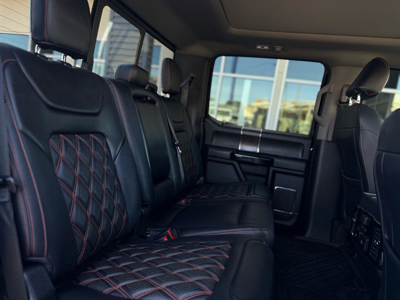 Used 2021 Ford F250 Lariat w/ Lariat Ultimate Package AWD/4WD image 15