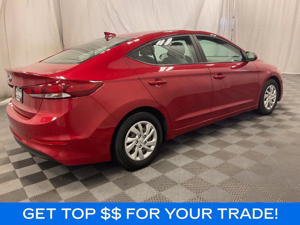 Used 2017 Hyundai Elantra SE FWD image 3