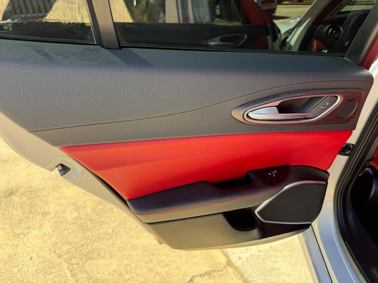 Used 2020 Alfa Romeo Giulia Ti w/ Nero Edizione image 22