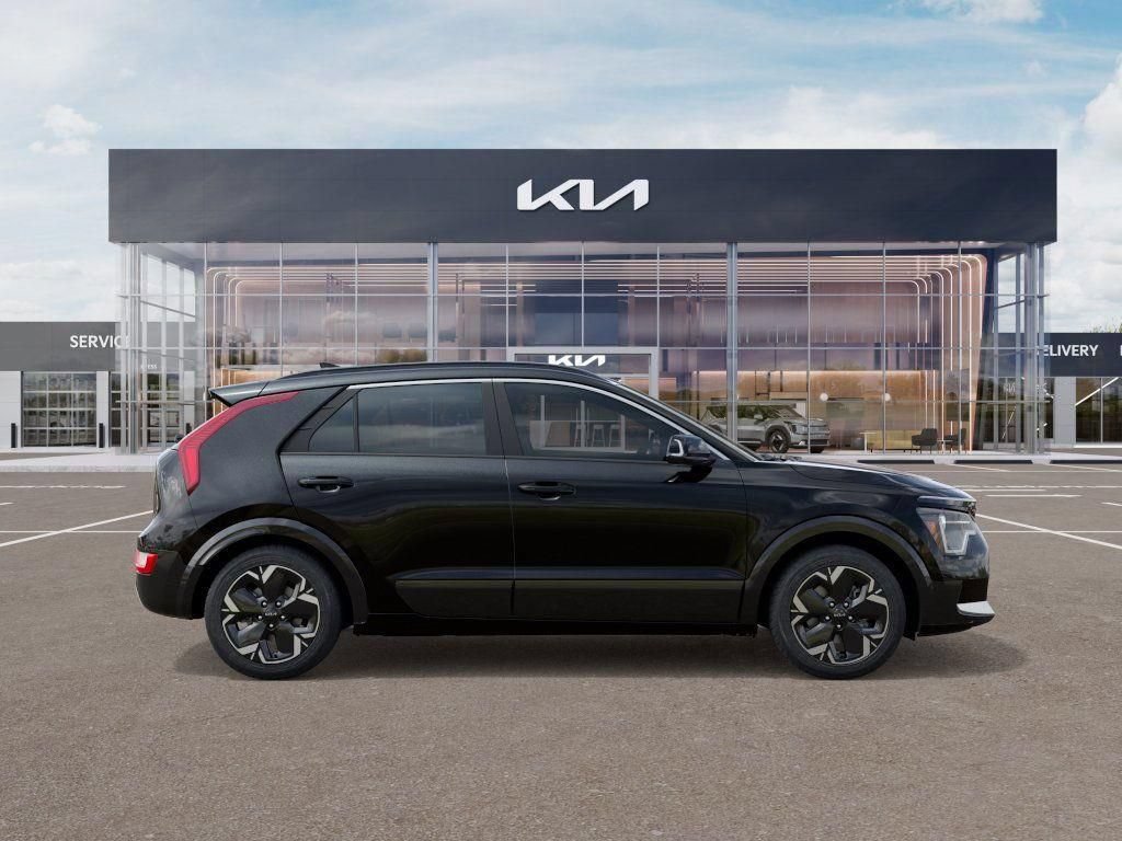 New 2025 Kia Niro Wind w/ Wind Preserve Package FWD image 7