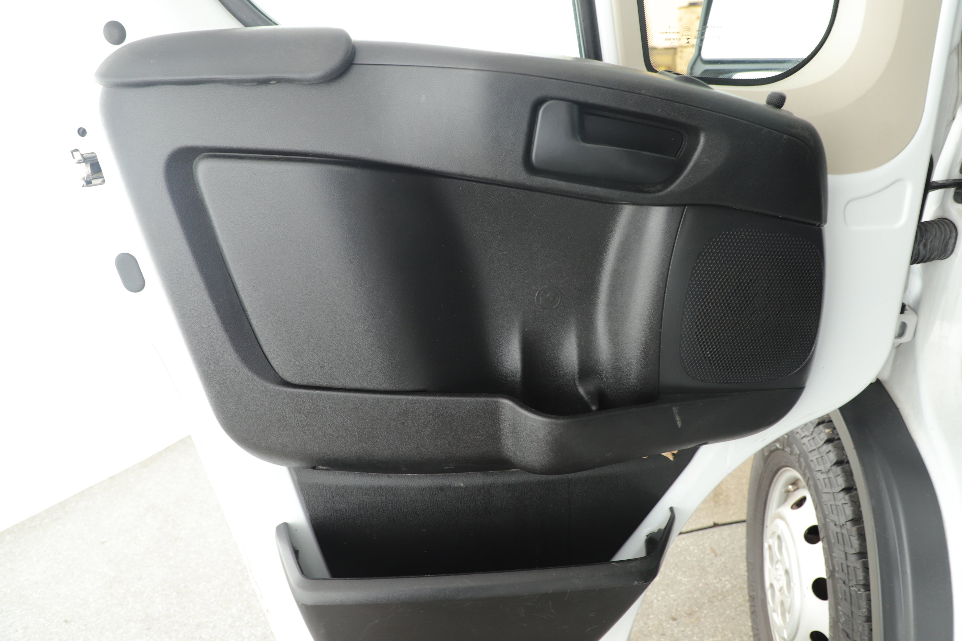 Used 2018 RAM ProMaster 3500 w/ Premium Appearance Group image 10