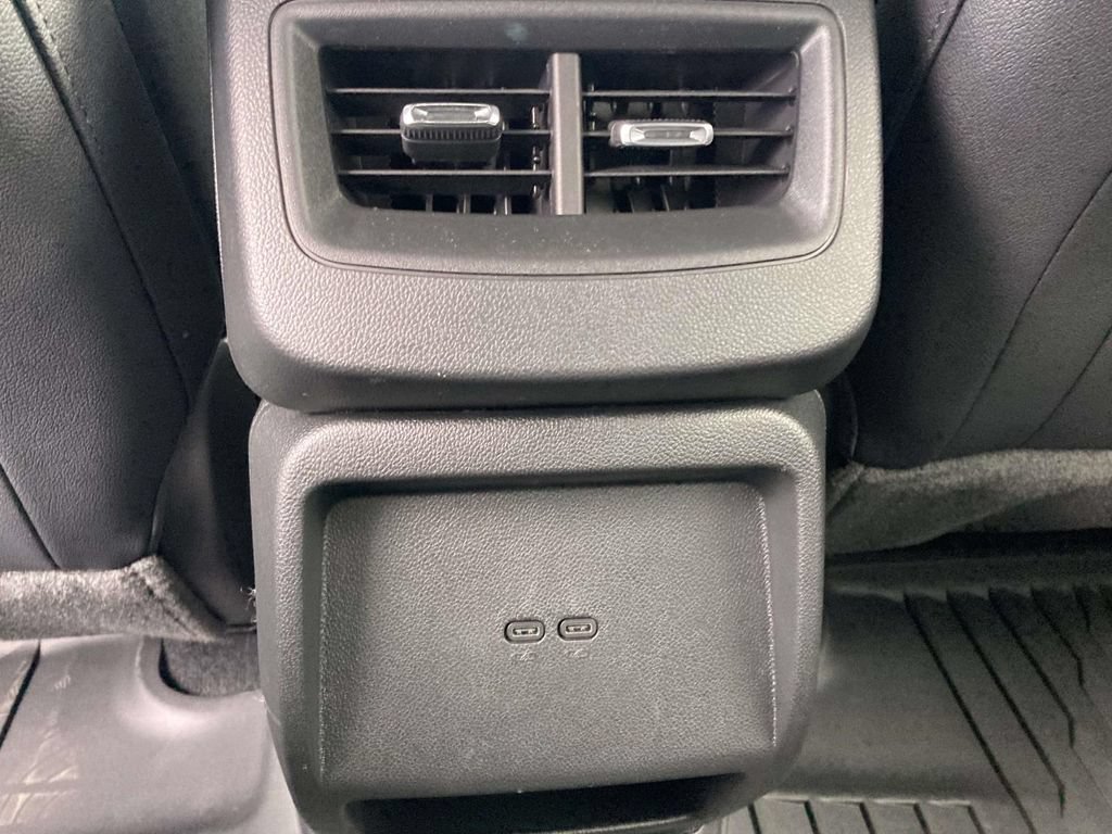 New 2026 Chevrolet Equinox EV LT AWD/4WD image 15