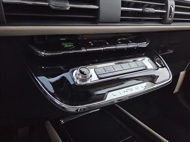 New 2026 Lincoln Corsair Grand Touring w/ Rear Removable Package Tray AWD/4WD image 26