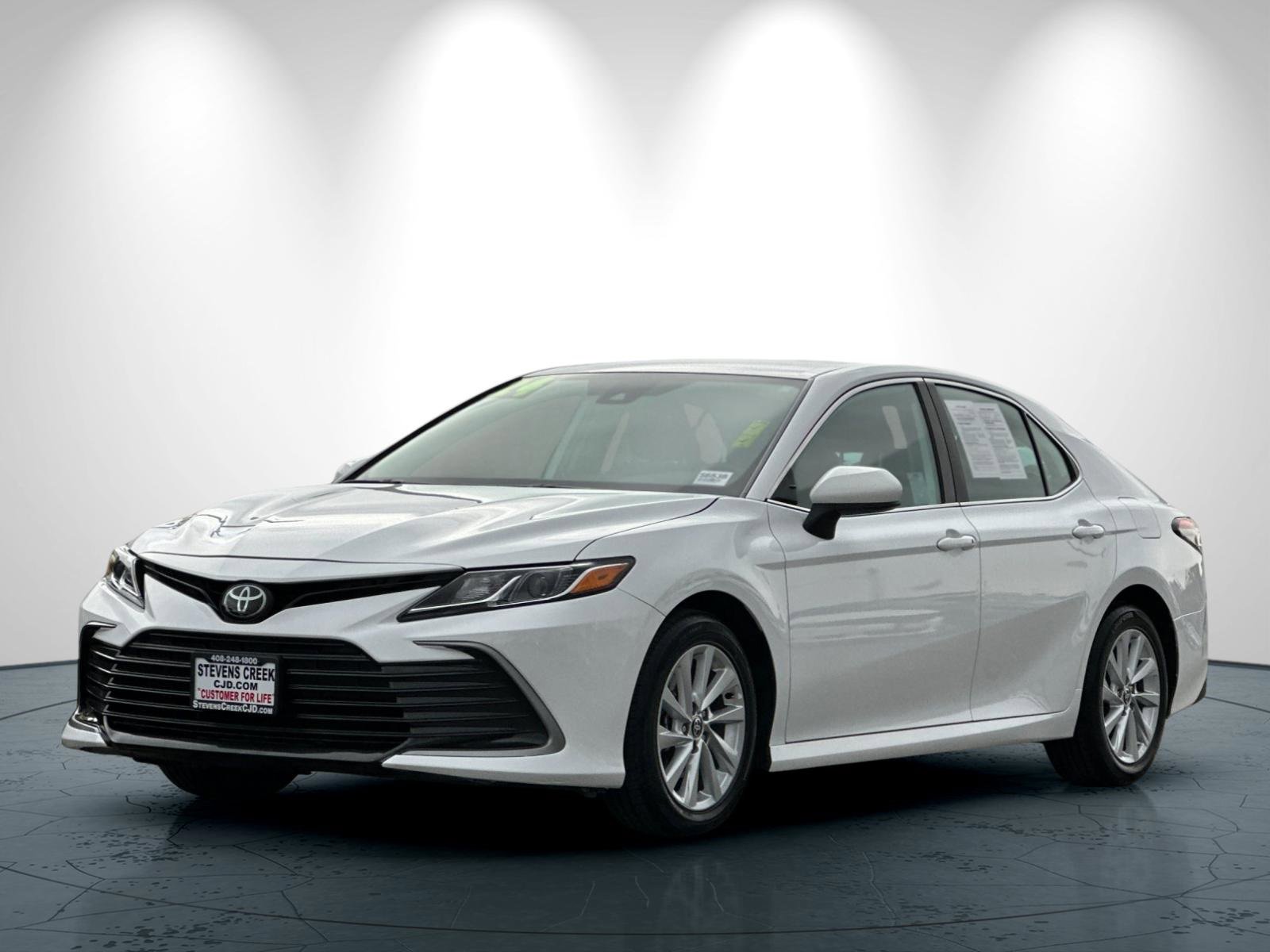 Used 2024 Toyota Camry LE image 8