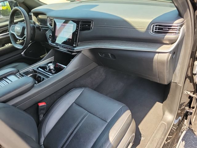 Used 2024 Jeep Wagoneer Series II w/ Flexible Seating Group RWD image 11