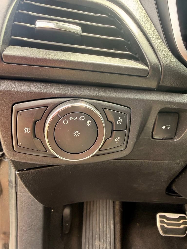 Used 2018 Ford Fusion Titanium AWD/4WD image 14