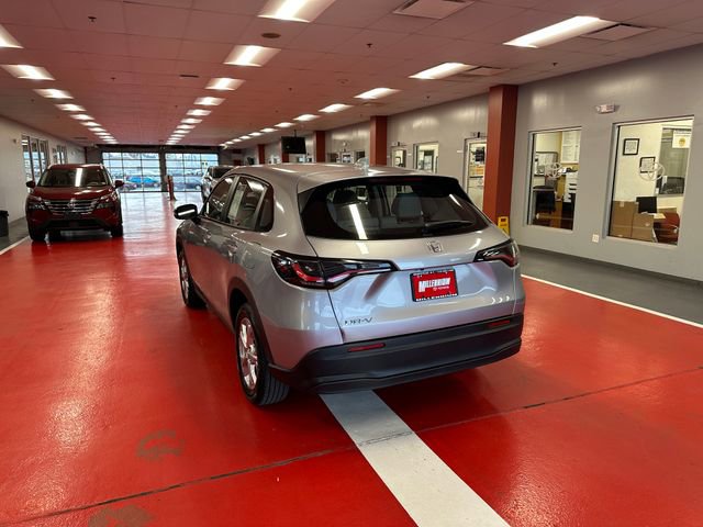 Used 2023 Honda HR-V LX image 5
