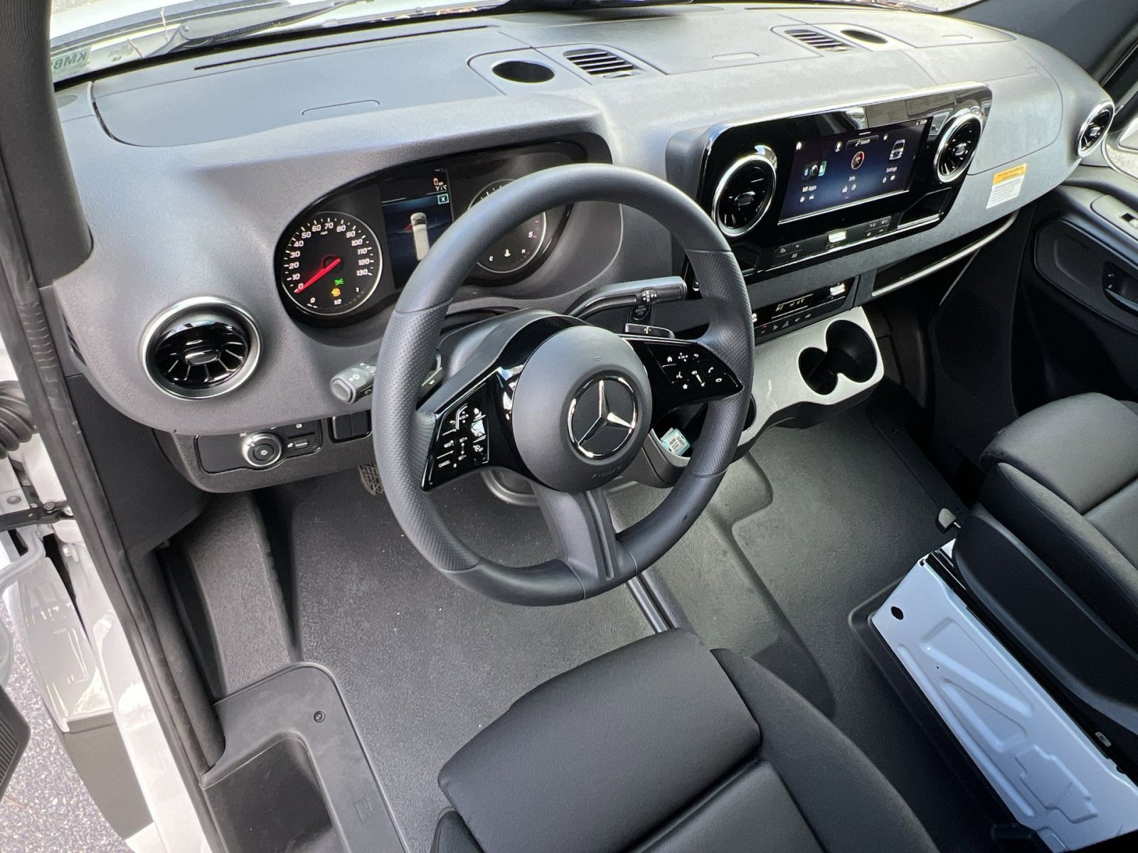 New 2026 Mercedes-Benz Sprinter 2500 image 21