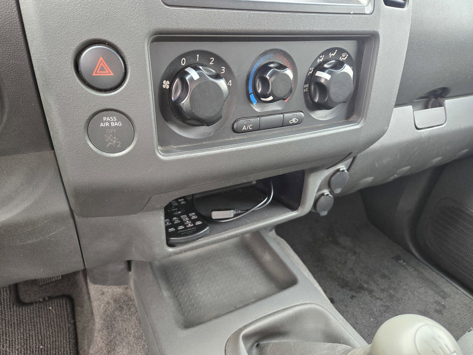 Used 2005 Nissan Frontier SE w/ (P01) Power Pkg RWD image 14