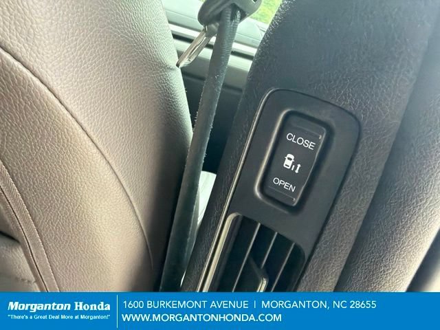 Used 2018 Honda Odyssey EX-L image 36