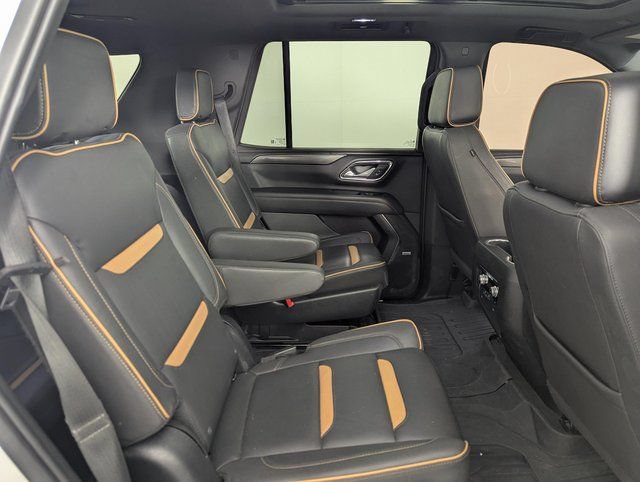 Used 2023 GMC Yukon AT4 w/ Technology Package AWD/4WD image 19