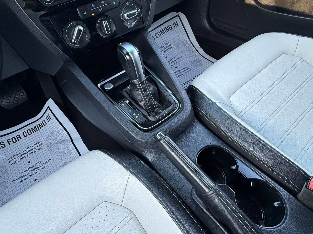 Used 2016 Volkswagen Jetta Sport w/ Lighting Package image 19