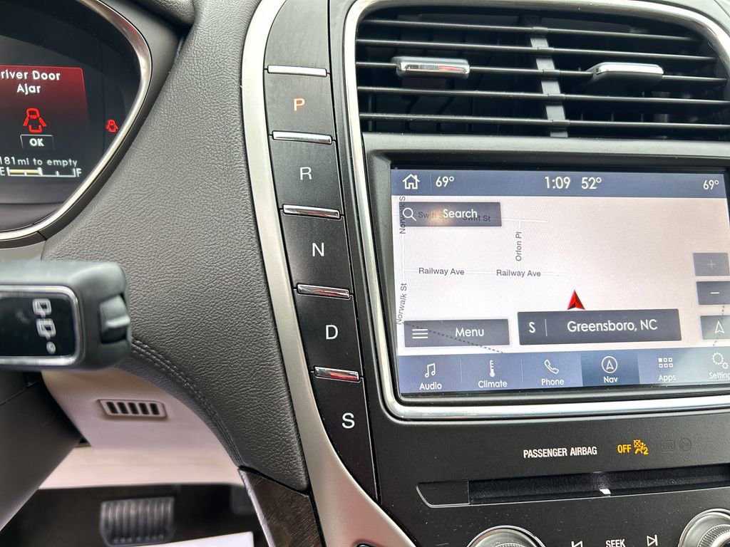 Used 2019 Lincoln Nautilus Reserve image 29