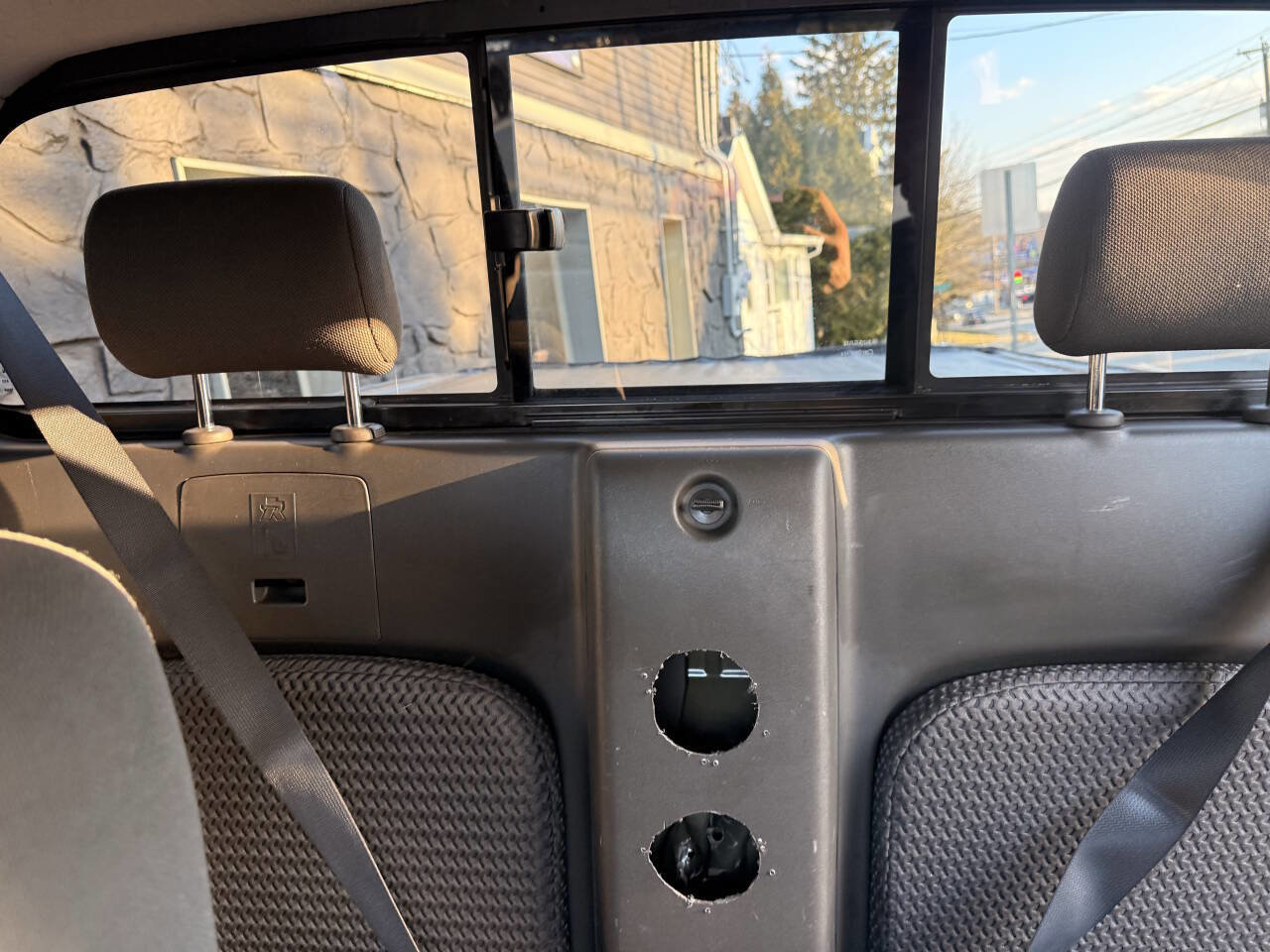 Used 2007 Nissan Frontier SE w/ Power Pkg image 10