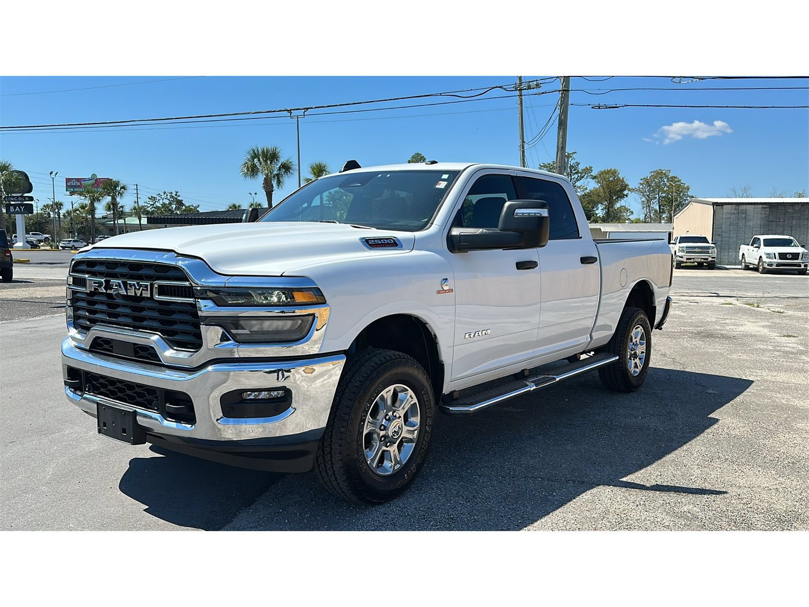 Used 2025 RAM 2500 Big Horn AWD/4WD image 2