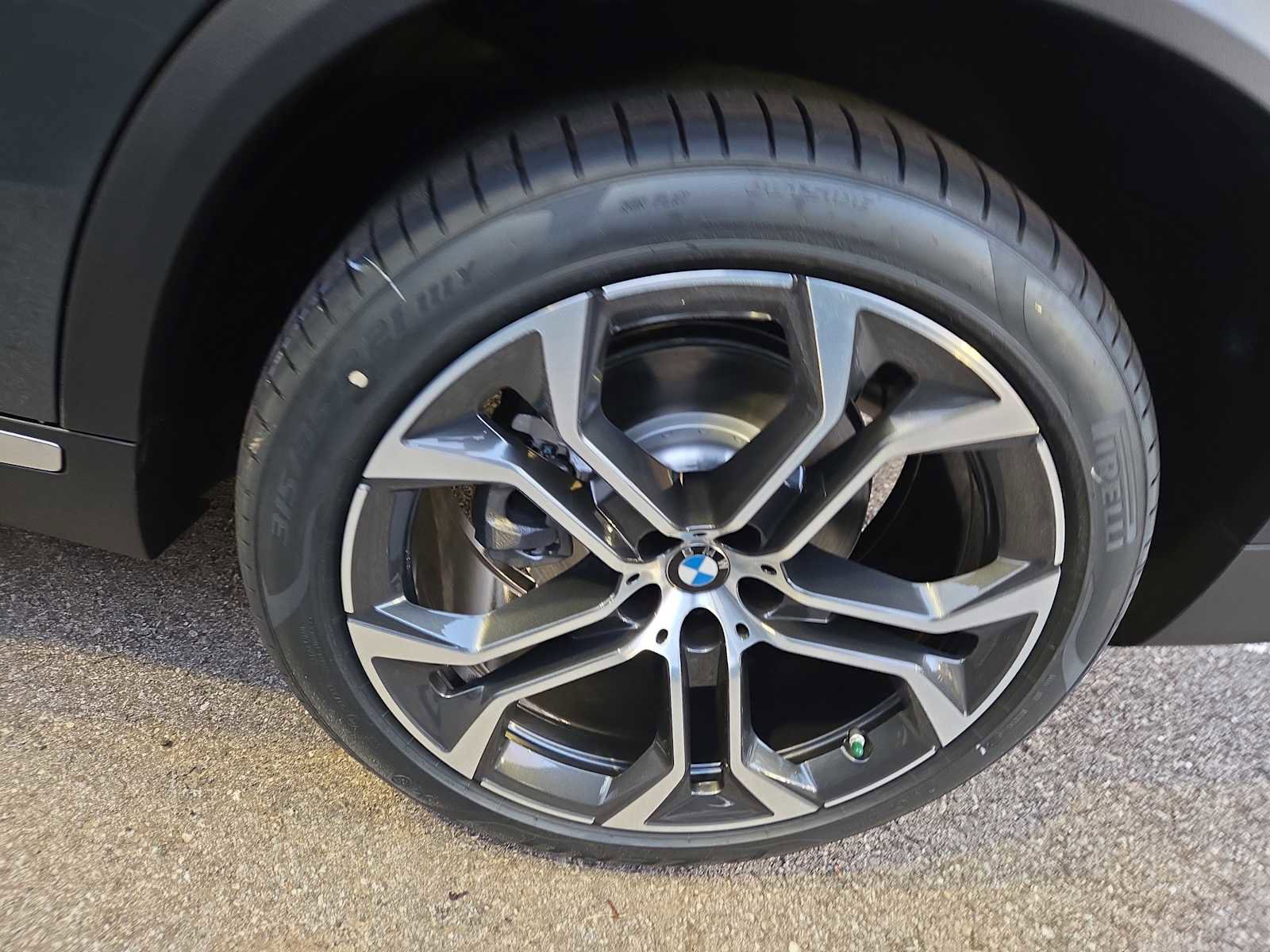 New 2026 BMW X5 xDrive40i image 8