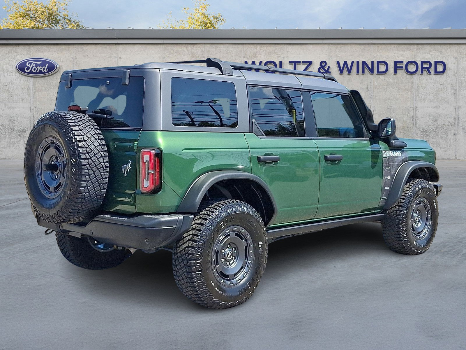 Used 2024 Ford Bronco Everglades image 6