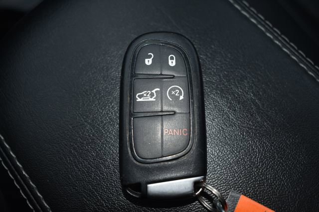 Used 2019 Jeep Cherokee Limited w/ Luxury Group image 35