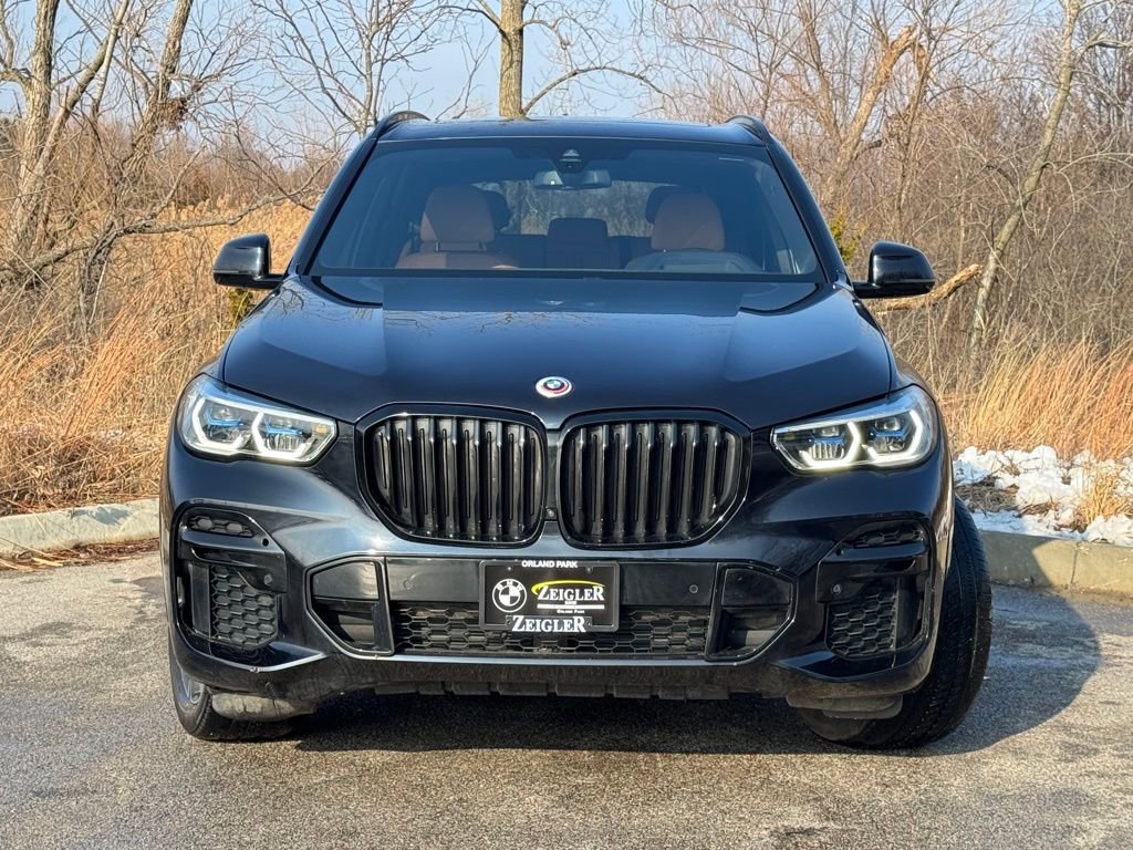 Used 2023 BMW X5 M50i w/ Executive Package image 2