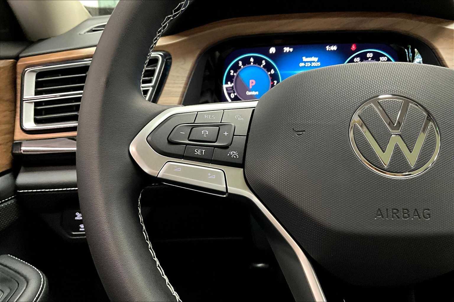 New 2026 Volkswagen Atlas SE image 17