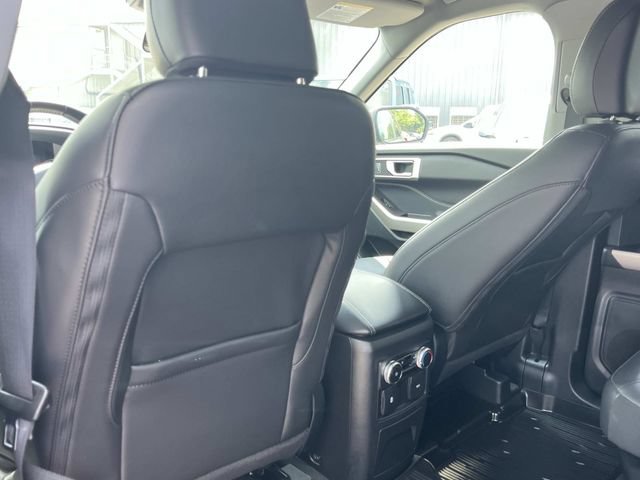 Used 2023 Ford Explorer XLT w/ Equipment Group 202A AWD/4WD image 22