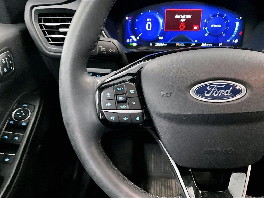 Used 2022 Ford Escape SEL w/ Technology Package AWD/4WD image 23