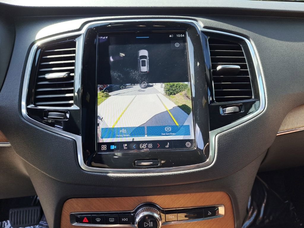 Used 2023 Volvo XC90 B6 Plus w/ Protection Package Premier image 22