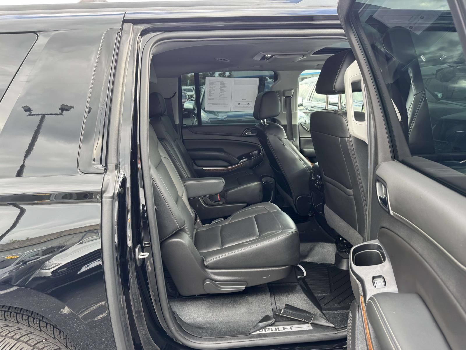 Used 2020 Chevrolet Suburban Premier AWD/4WD image 15