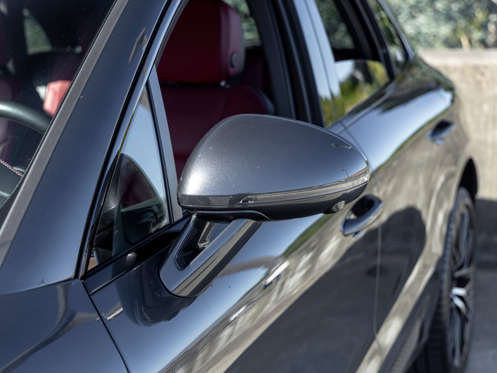 Certified 2023 Porsche Macan AWD/4WD image 17