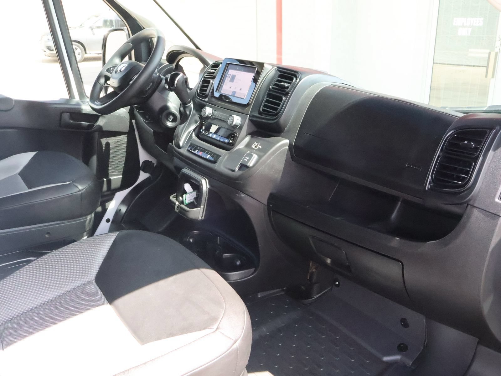Used 2025 RAM ProMaster 2500 w/ Convenience Group FWD image 44