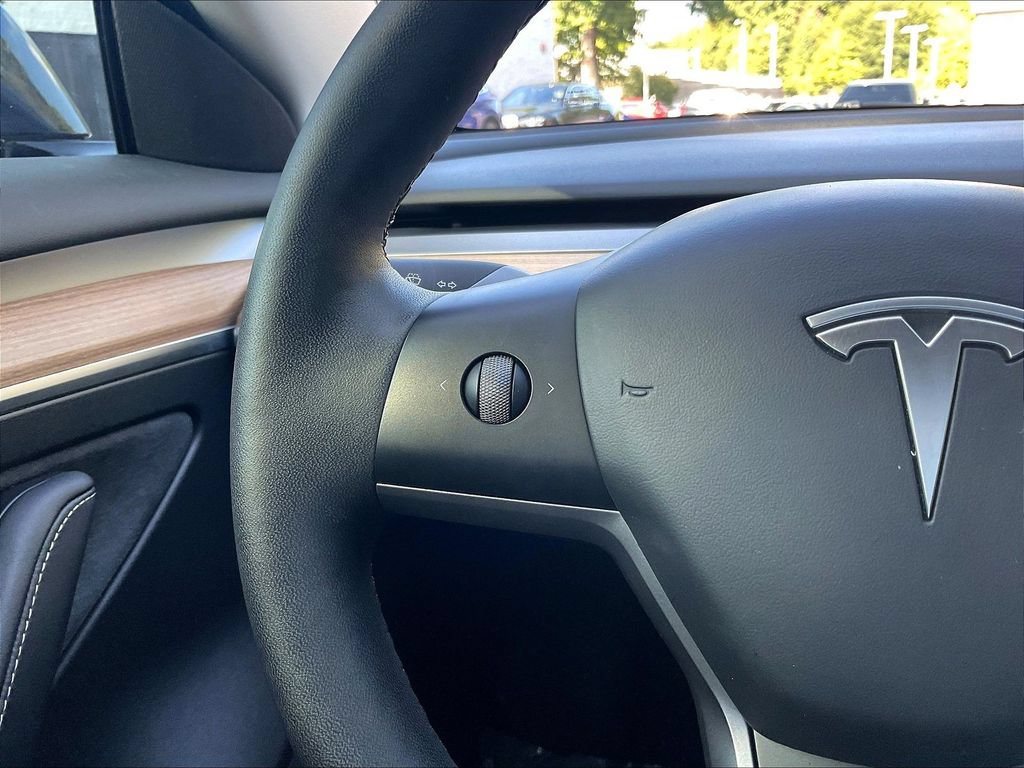 Used 2023 Tesla Model 3 Standard Range RWD image 11